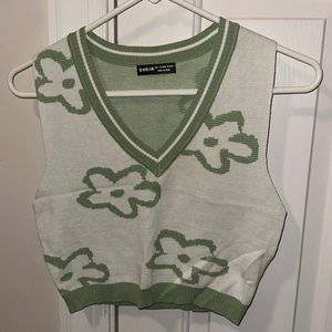 *NWOT* Shein flower print sweater vest